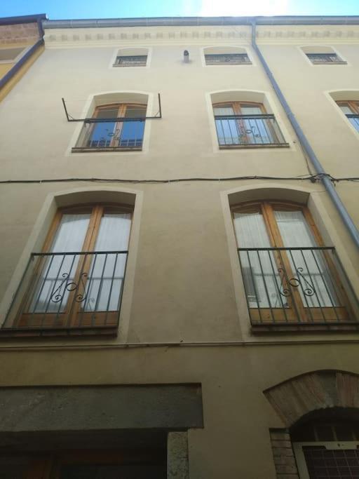 Apartament Can Mingu 1Er Pis Apartment Besalu Exterior photo